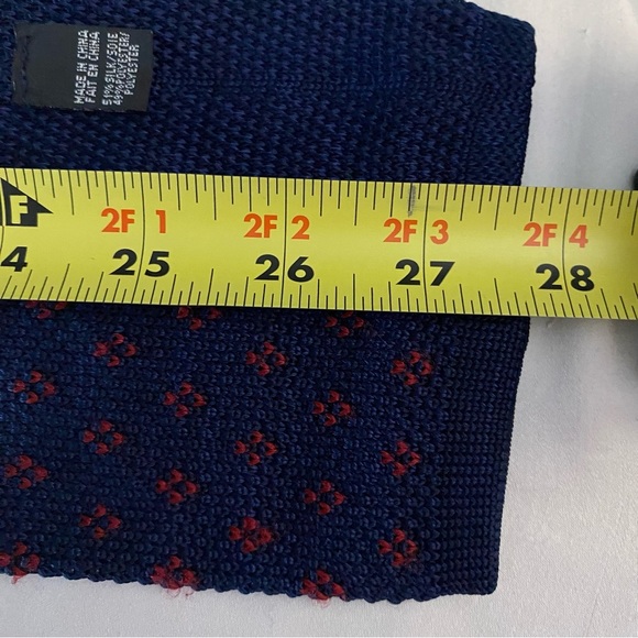 Tommy Hilfiger Square End Knit Silk Blend Blue & Red Necktie Tie Preppy Classic - Picture 5 of 5